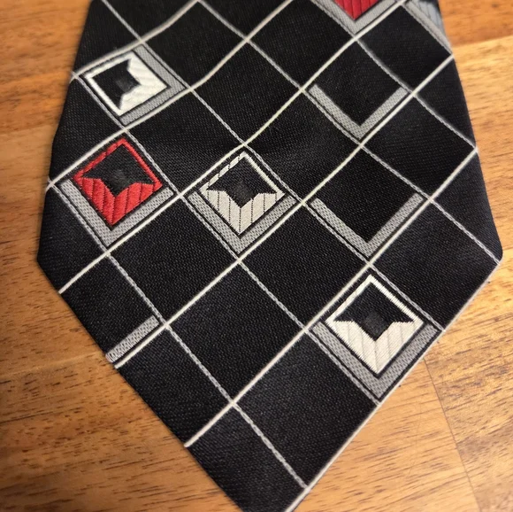 Givenchy Gentleman Geometric Patterned Tie - Picture 2 of 5